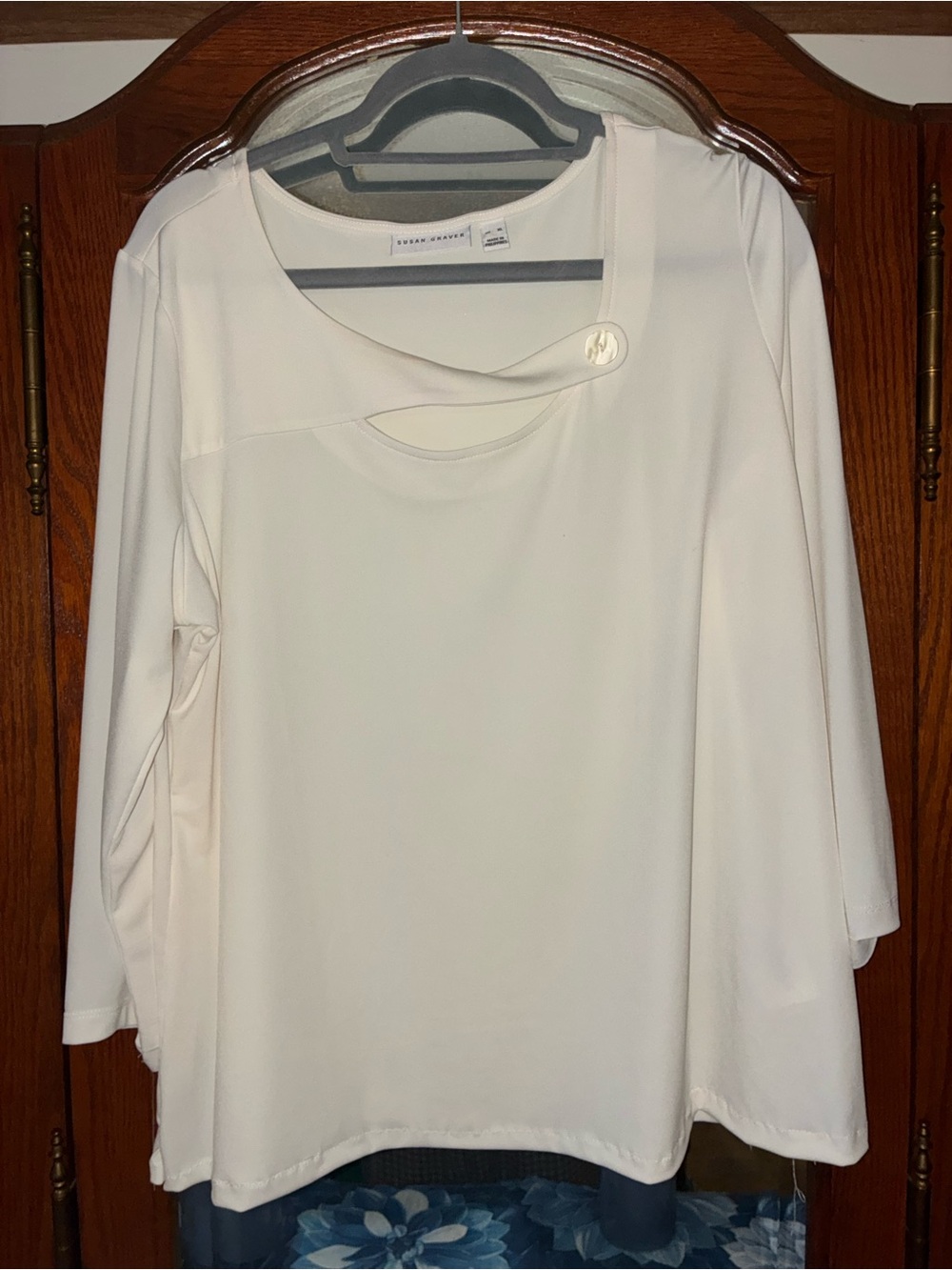 Vince Camuto Ivory Asymmetric Cutout Long-Sleeve Top